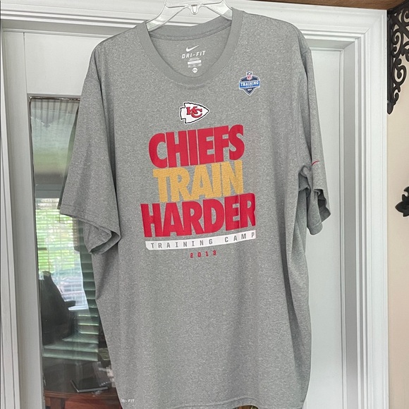 Nike Gray Chiefs Train Harder T-Shirt - Picture 1 of 7